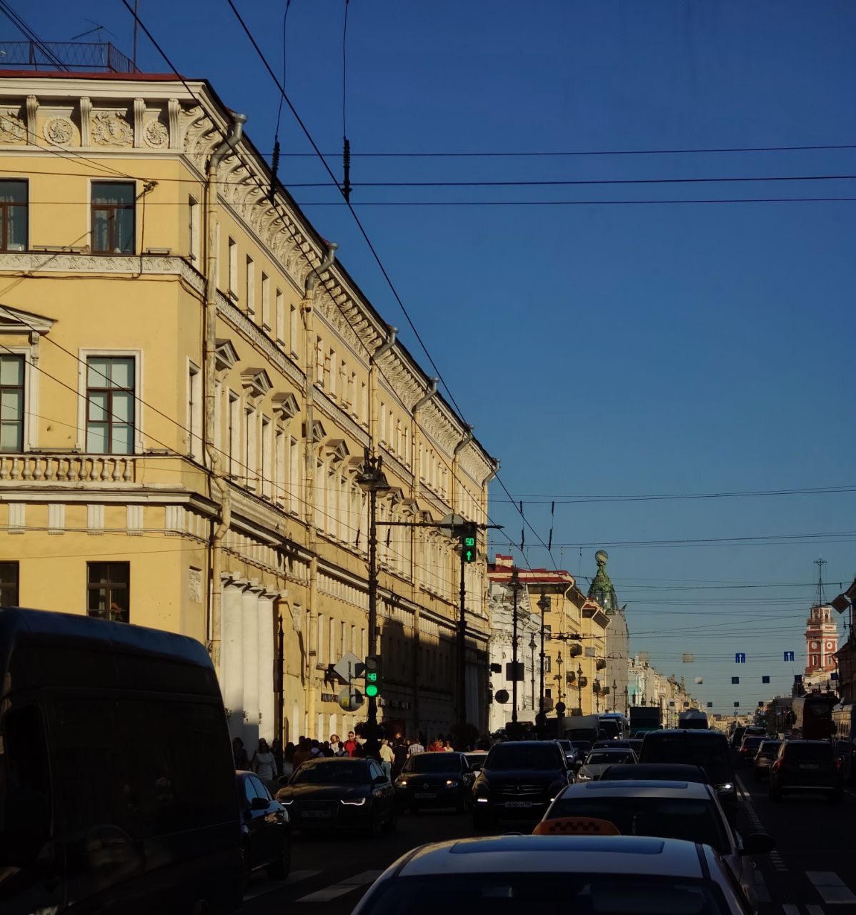 Невский проспект на закате